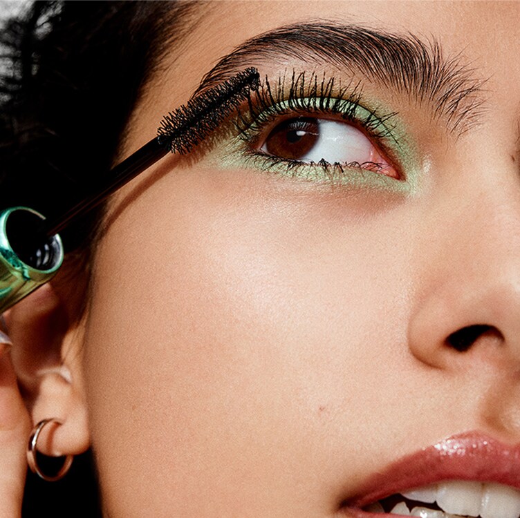 NEW HIGH IMPACT™ HIGH-FI FULL VOLUME MASCARA