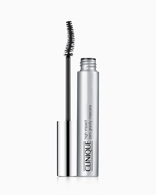 High Impact Zero Gravity Mascara, Tusz do rzęs zapewniający 24-godzinną trwałość, który jednocześnie zwiększa objętość, podkręca i wydłuża rzęsy. Niebotycznie unosi rzęsy i tworzy efekt &quot;zerowej grawitacji&quot;&lt;br&gt;